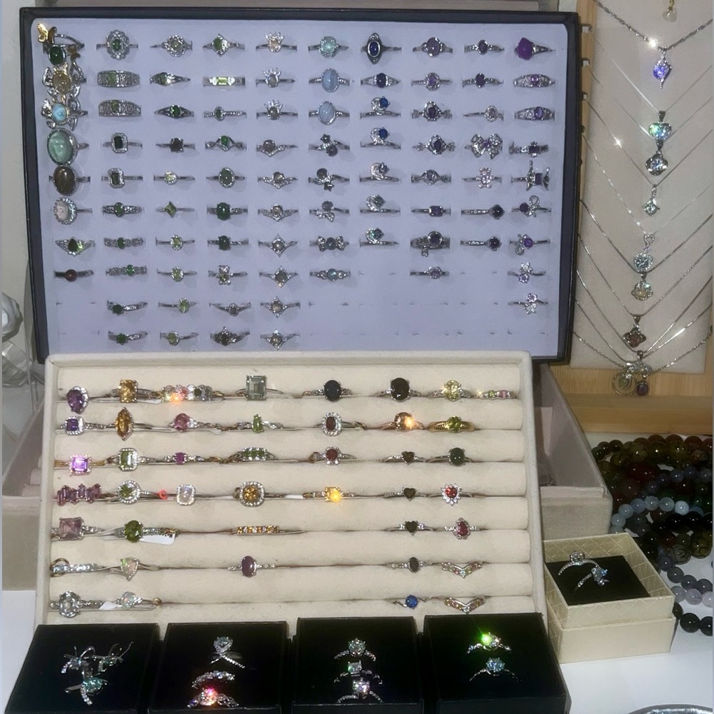 UNLISTED ITEMS LIVE LISTING 💎✨